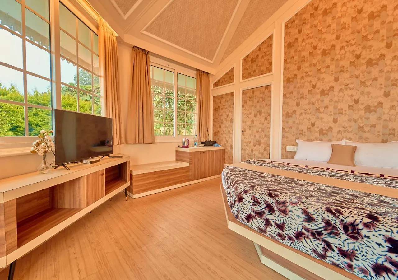 Firefly Resort Kanthalloor By Voye Homes